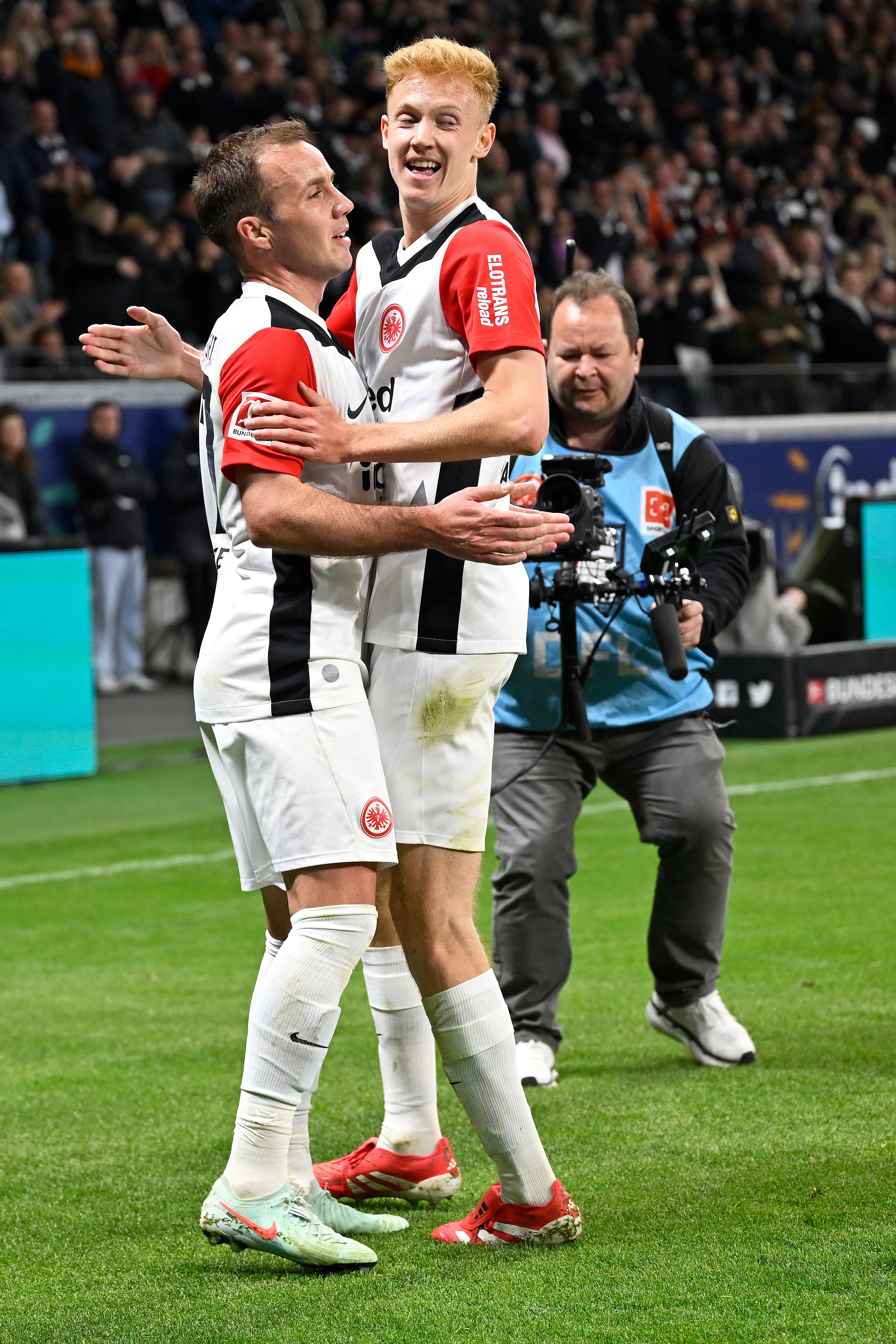 包含尤文图斯战平斯图加特,德甲争冠景象一片迷茫的词条 包含尤文图斯战平斯图加特,德甲争冠景象一片迷茫的词条