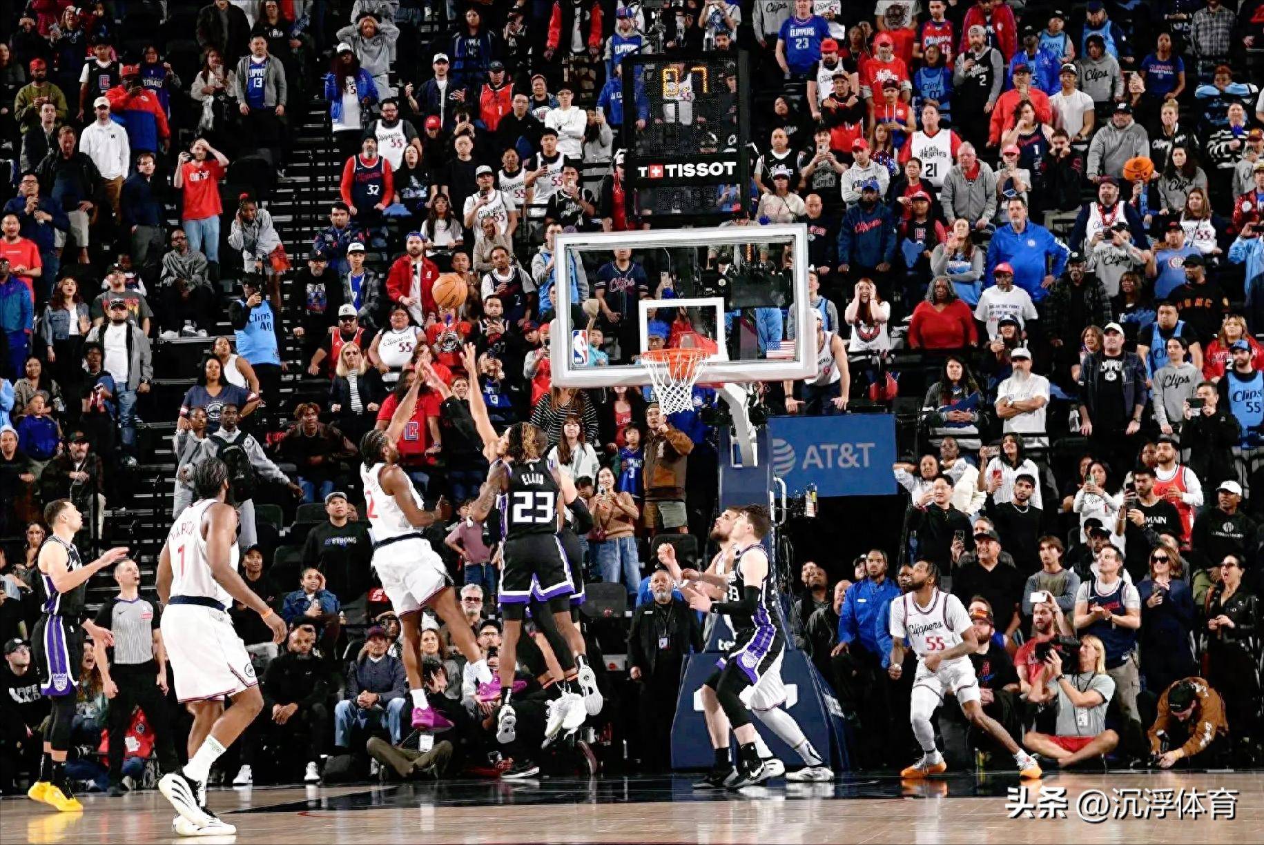 aoa体育体育直播-包含快船逆转灰熊，莱昂纳德全面发挥成为全场MVP的词条