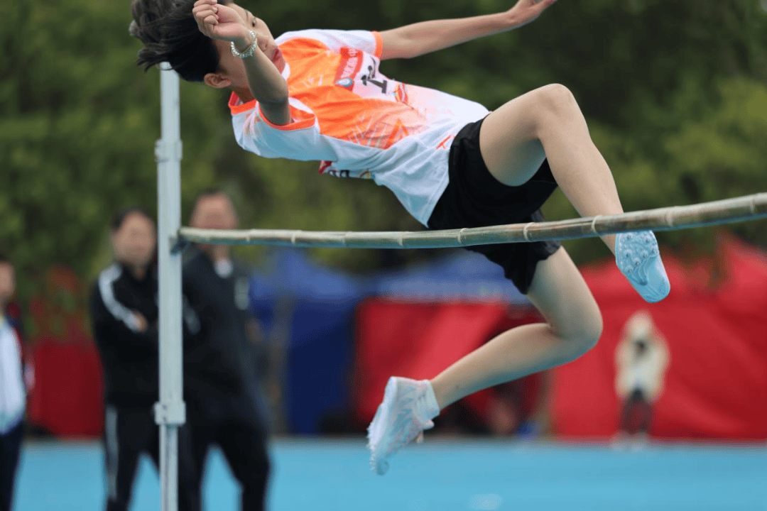 aoa体育体育登录-挑战极限！优秀选手挑战自我