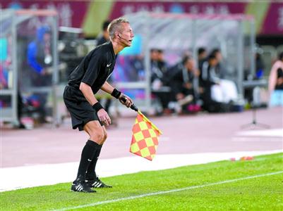 中超裁判技术升级,视频助理裁判系统投入使用 中超裁判技术升级,视频助理裁判系统投入使用