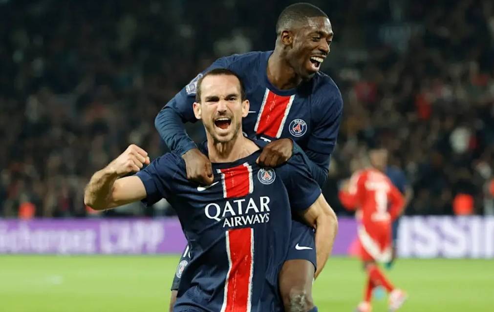 aoa体育体育官网-巴黎圣日耳曼在比赛中轻松取胜