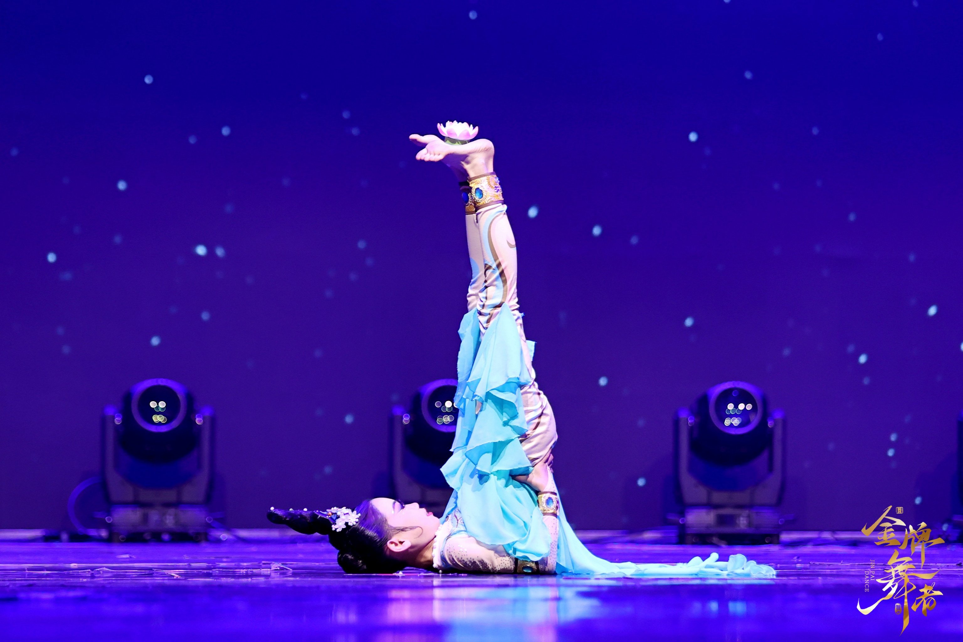 aoa体育体育下载-引人注目的比赛带来了精彩的表演