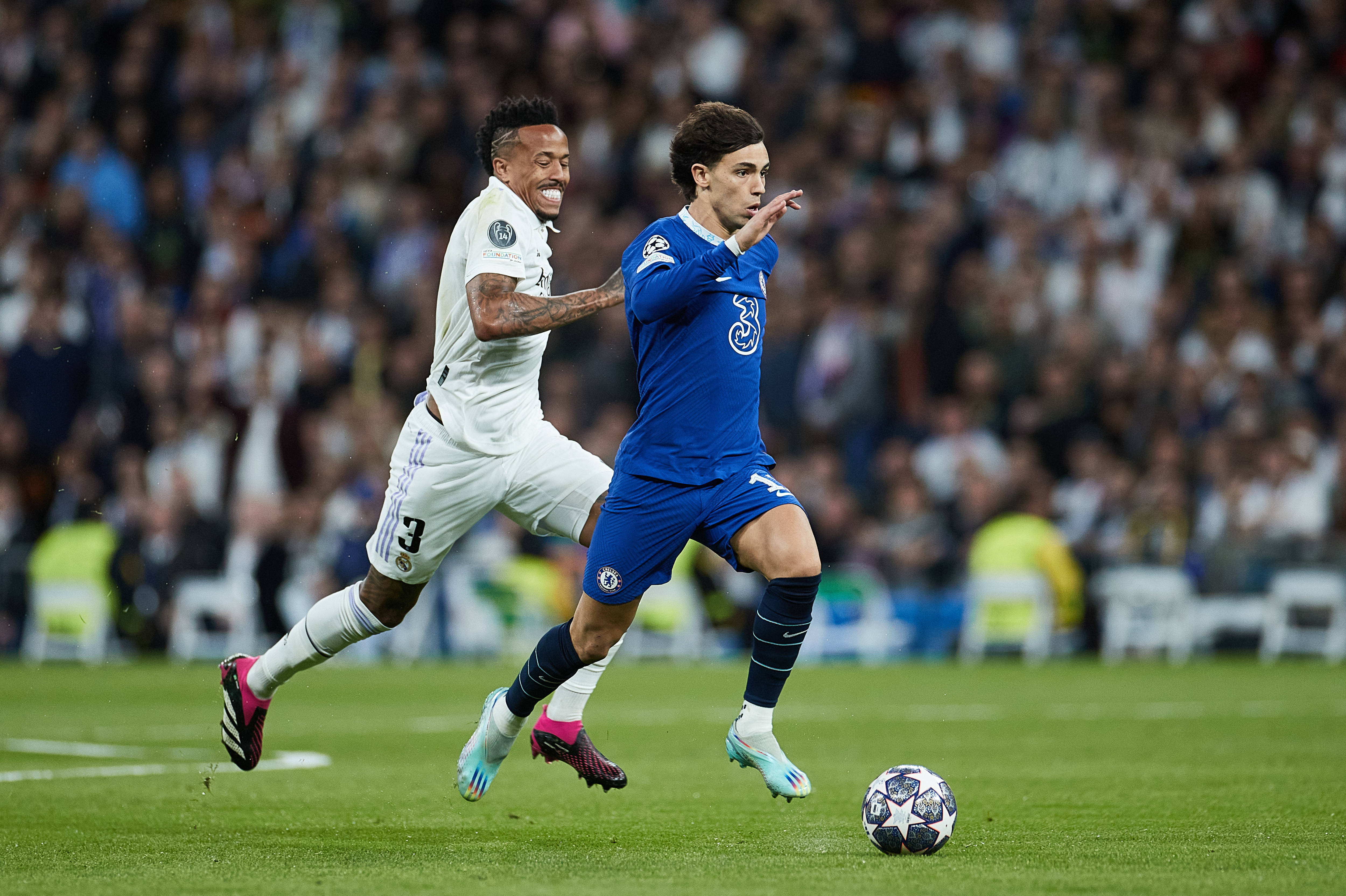 aoa体育体育官方入口-里昂客场战绩频频失利，欧冠资格悬念大