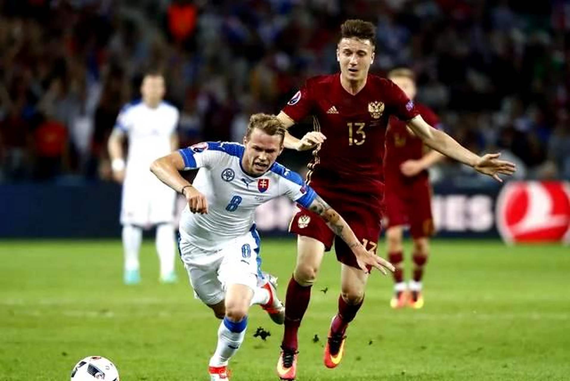 包含冰岛国家队展现出色实力,轻松闯入欧洲杯预选赛的词条 包含冰岛国家队展现出色实力,轻松闯入欧洲杯预选赛的词条