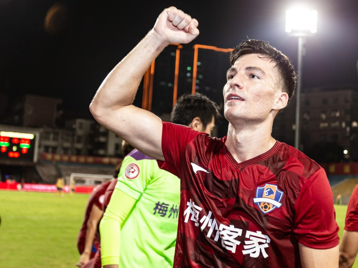 aoa体育体育登录-马德里狂胜豪情决胜，球队气势如虹