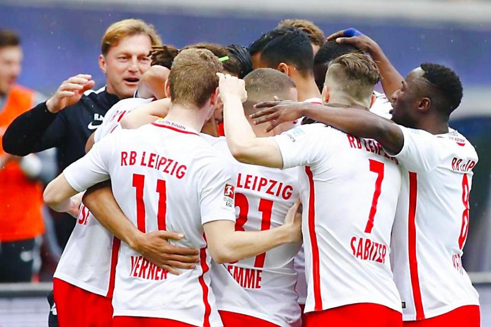 球队主场防守稳固,下一场对手举棋不定 球队主场防守稳固,下一场对手举棋不定