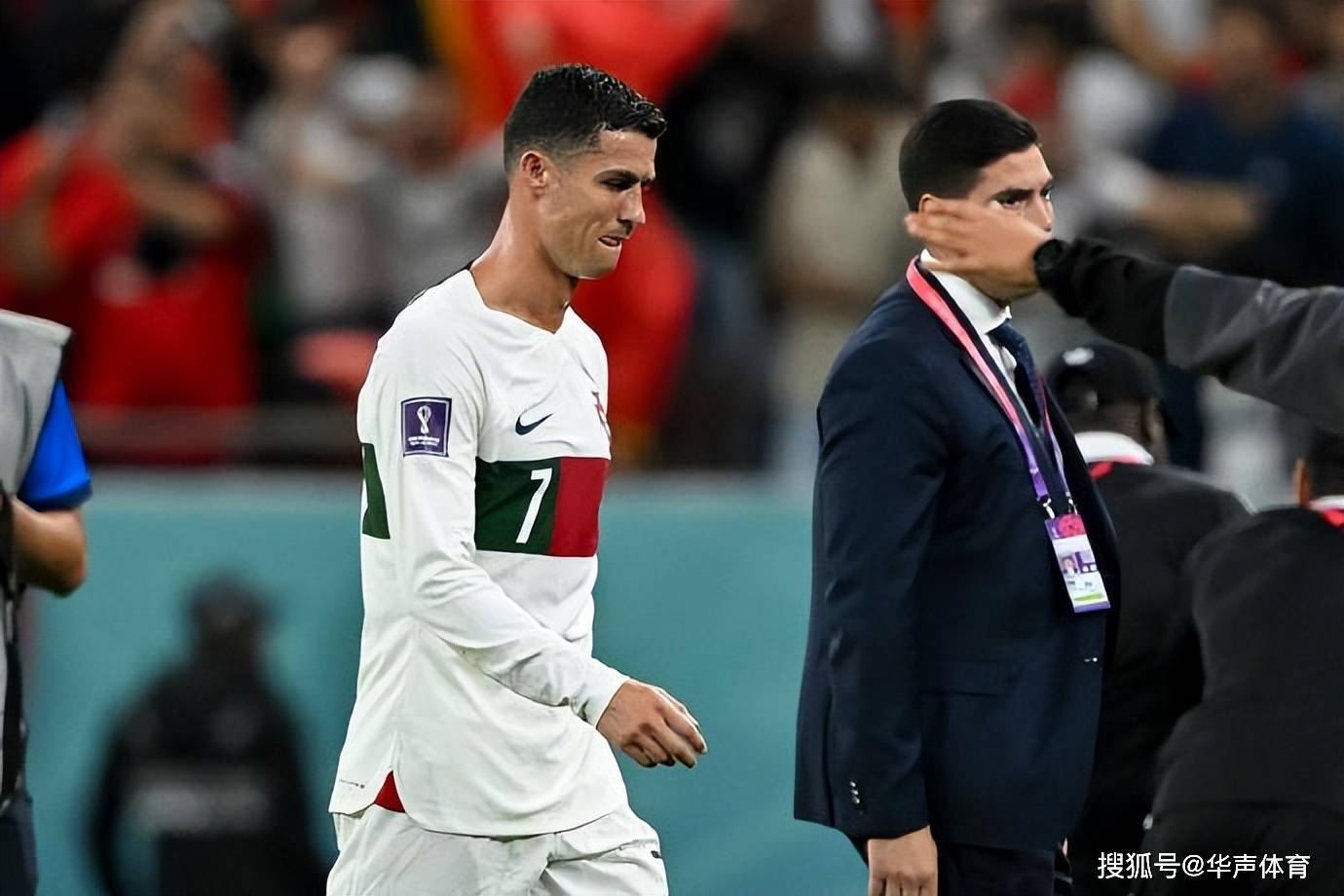 包含卡塔尔队员连入兩球,荣登MVP的词条 包含卡塔尔队员连入兩球,荣登MVP的词条