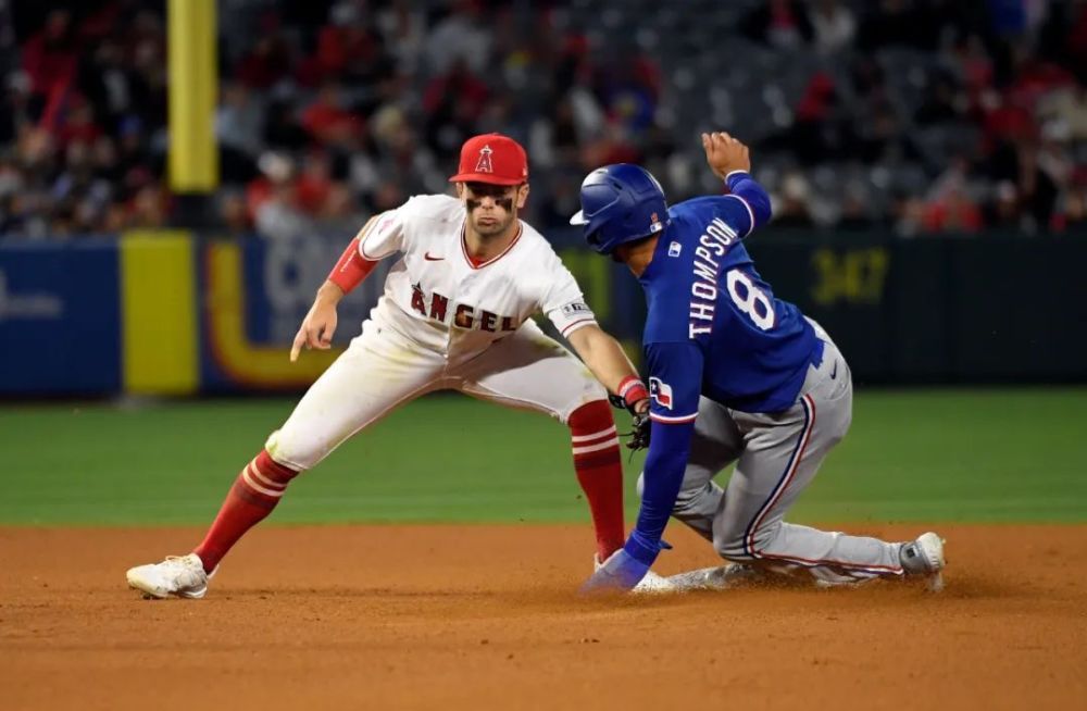 aoa体育体育app下载-关于不来梅以小胜狼堡取胜进岛国先锋球队的信息